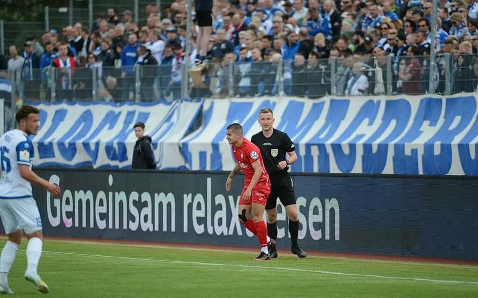 Meia brasileiro vive expectativa em disputar a Copa da Alemanha: 'Experiência maravilhosa'