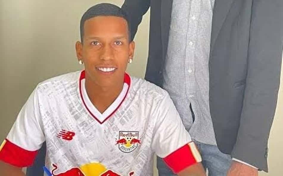 Ex-Atlético-GO, Vinícius Lago assina com o Red Bull Bragantino