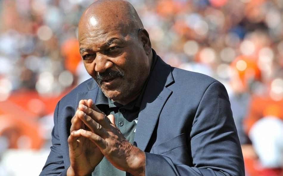 Comunidade da NFL presta homenagens ao Hall of Fama Jim Brown