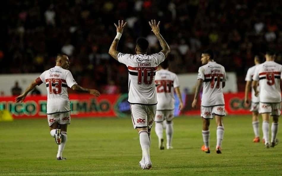 O fator Luciano: De meia frustrado a garçom consagrado no São Paulo