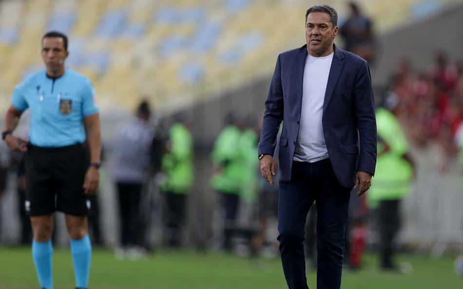 Após derrota, Luxemburgo defende evolução do Corinthians, mas liga sinal de alerta: 'Atleticamente estamos abaixo'