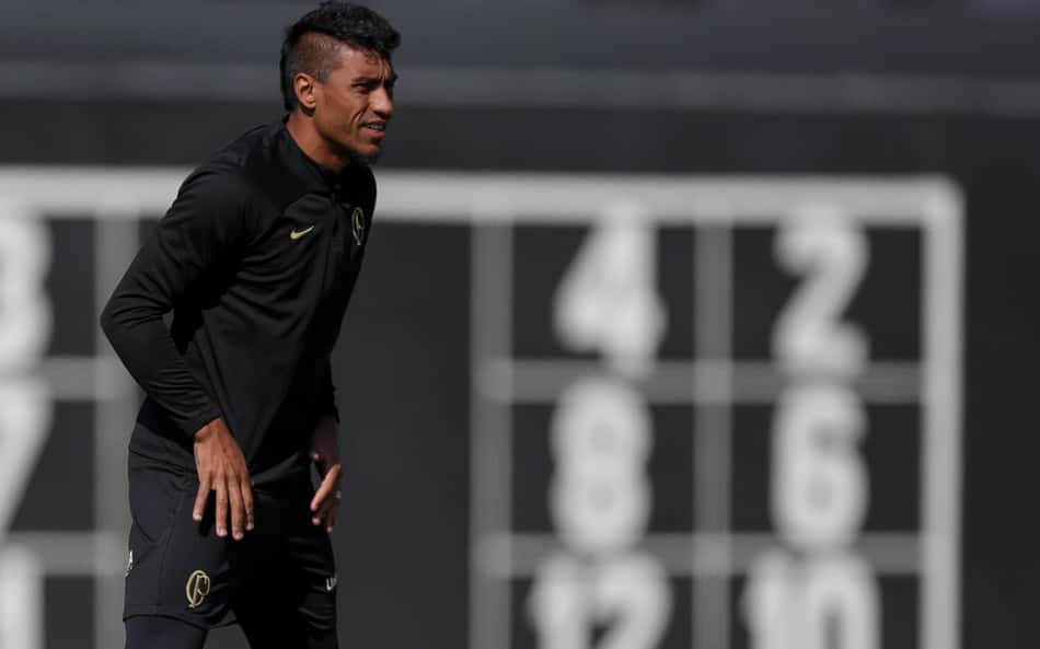 Corinthians marca exames de Paulinho para sexta; Luxemburgo pode ganhar 'dor de cabeça' no meio-campo