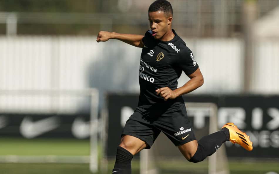 Titulares fazem regenerativo, e Corinthians inicia preparação para encarar o Atlético-MG com 'invasão' da base