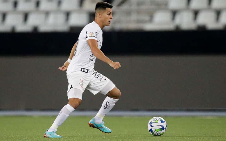 Roni lamenta derrota do Corinthians e espera melhora física e mental da equipe para o Majestoso