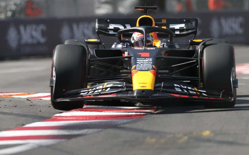 Verstappen voa no último instante e conquista primeira pole em Mônaco na Fórmula 1