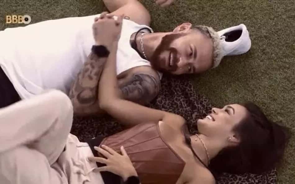 Romance entre Fred, do Desimpedidos, e Larissa chega ao fim após um mês fora do BBB