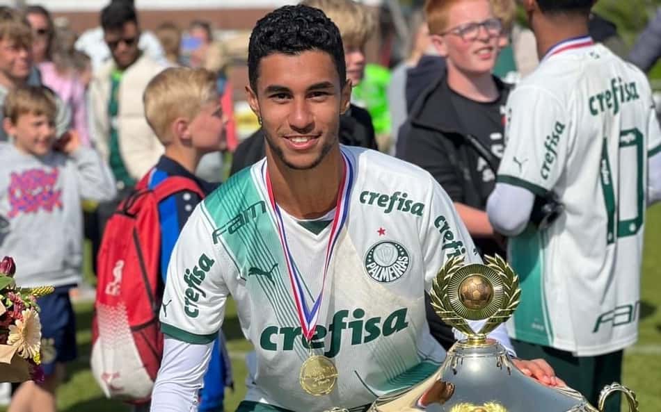David Kauã comemora título pelo Palmeiras e destaca importância de torneios internacionais