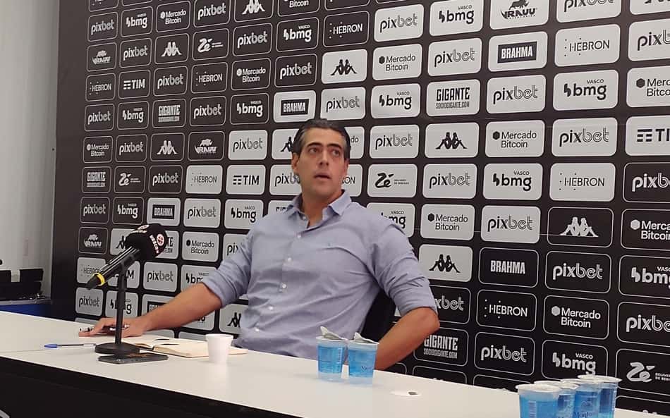 Bracks assume erros na montagem do elenco do Vasco, garante Barbieri, mas cobra mudanças: 'Refazer a rota'