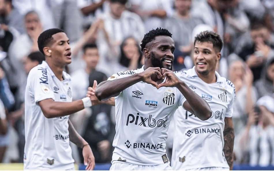 Escalação do Santos: Ângelo perde espaço no time titular, e Mendoza retorna contra o Bahia