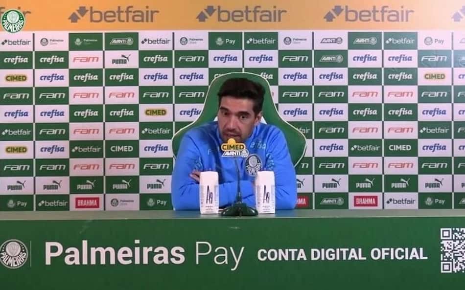 VÍDEO: Abel Ferreira sobre o momento do Palmeiras: 'Máquina é sinônimo de trabalho, é o que fazemos'