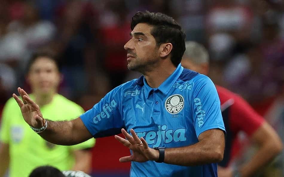 Abel Ferreira explica ausência de Endrick no Palmeiras e comenta expulsão em Fortaleza: 'Árbitros também precisam descansar'