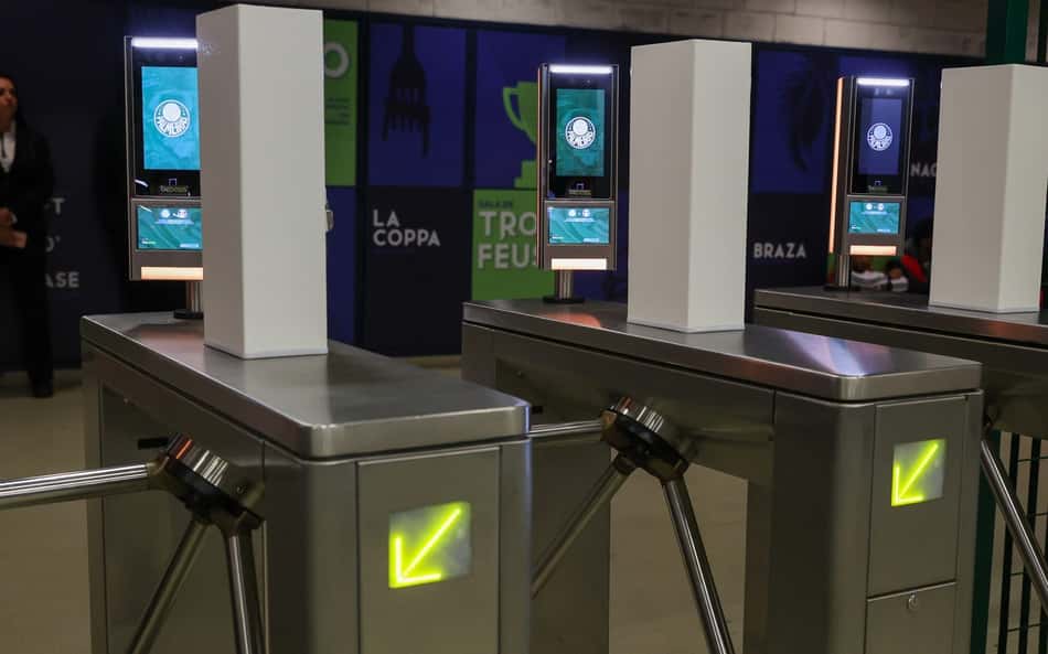 Apesar de entrave com gestores da arena, Palmeiras determina acesso exclusivo com biometria facial no Allianz Parque