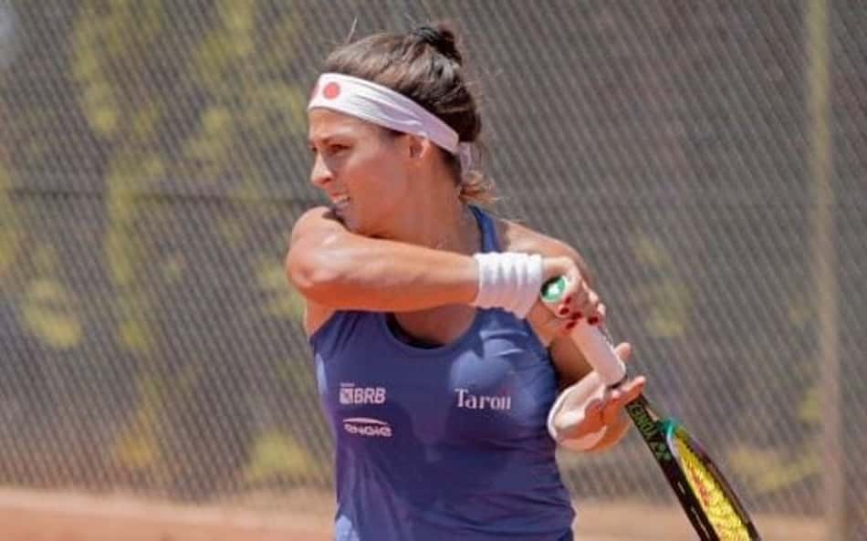 Carol Meligeni vai às quartas na Espanha