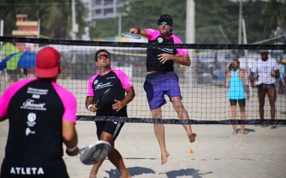 Surpresa entre os campeões da 3ª etapa do Circuito RJ de Beach Tennis na Praia de Copacabana