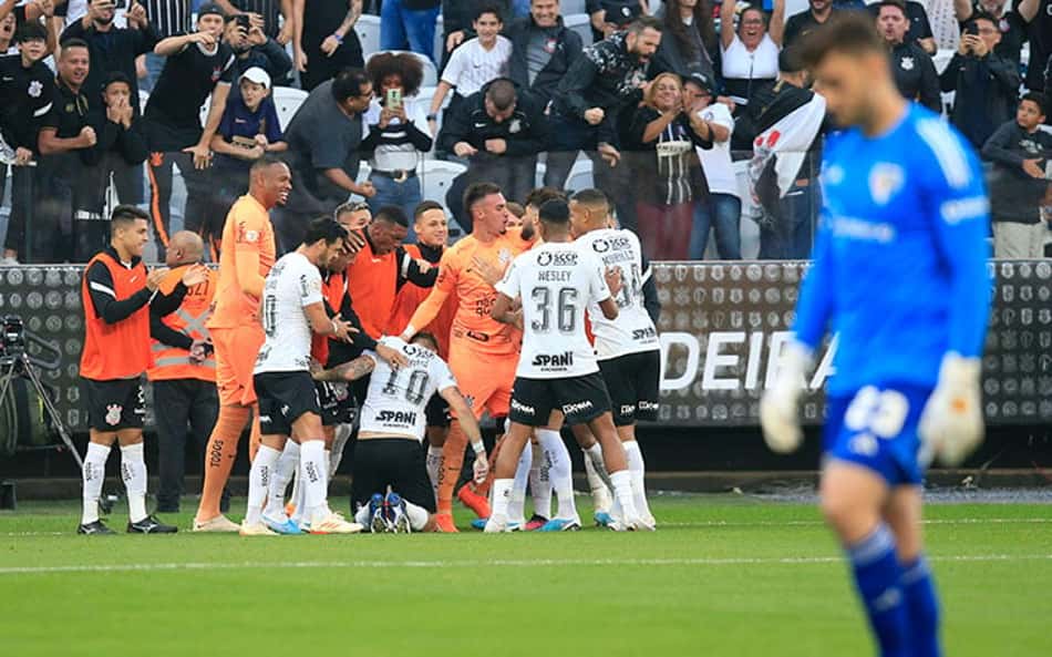 STJD pune Corinthians com perda de mando de campo por gritos homofóbicos da torcida no Majestoso