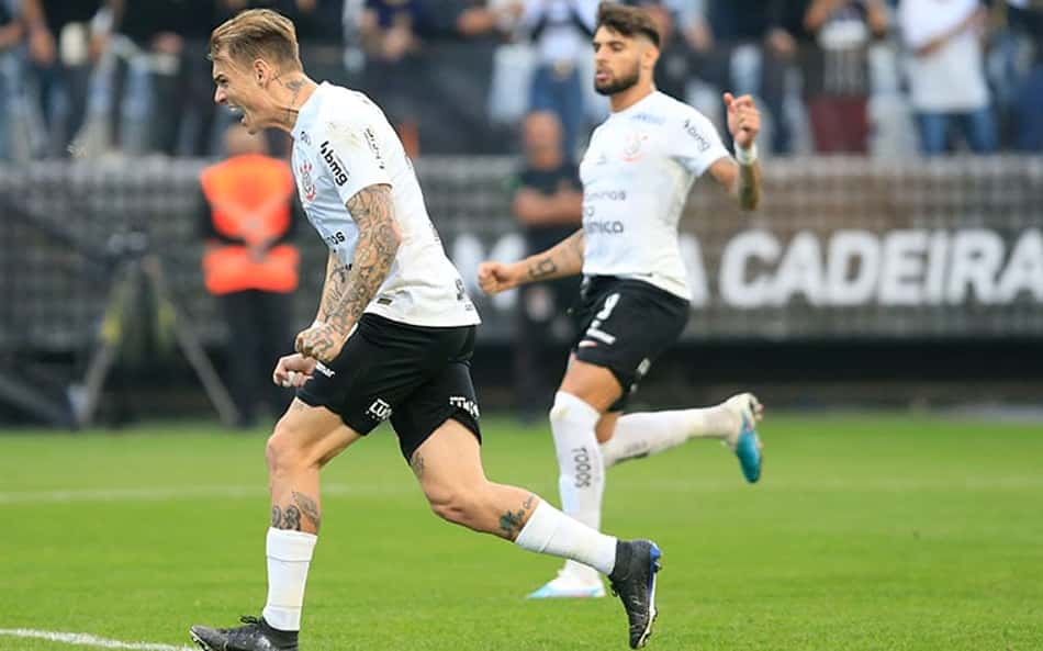 Róger Guedes castiga último rival do Corinthians que faltava e iguala recorde pessoal