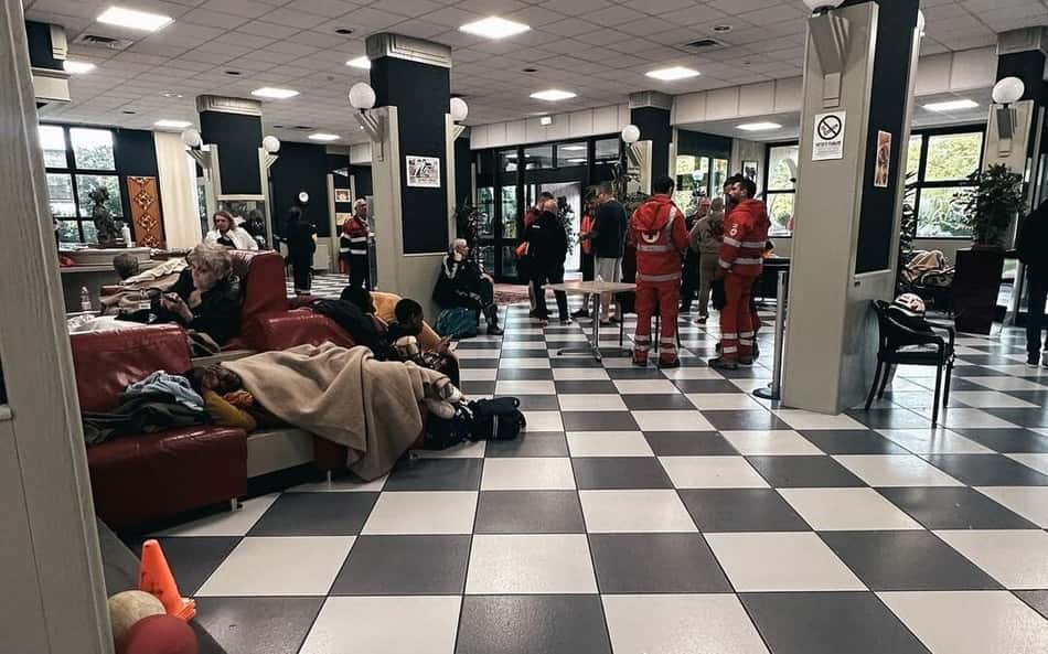 Piloto da Fórmula 1 fica preso em hotel durante tempestade que cancelou GP da Emília-Romagna