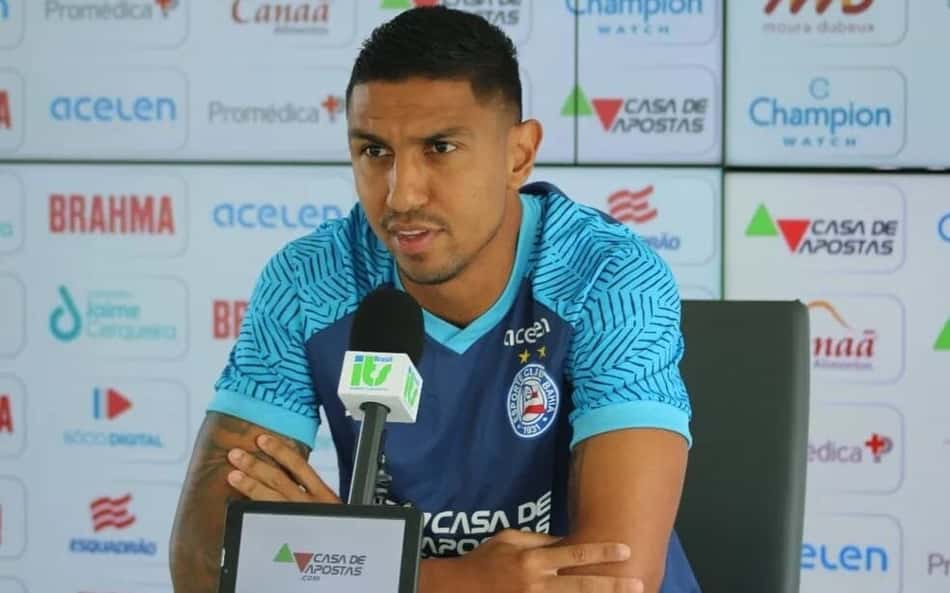 Zagueiro do Avaí apostou em cartões de Eduardo Bauermann e cobrou aliciador após esquema não funcionar
