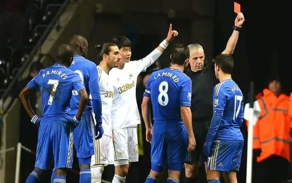Gandula agredido por Hazard se torna um dos jovens mais ricos do Reino Unido