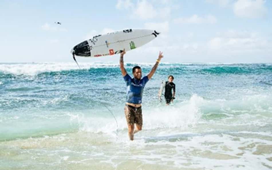 Filipe Toledo busca manter sequência dominante em etapa do Surf Ranch Pro