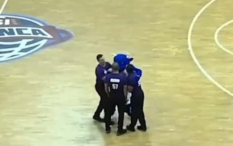 Mascote do Franca é absolvido pelo STJD após denúncia por agressão a árbitros em jogo do NBB