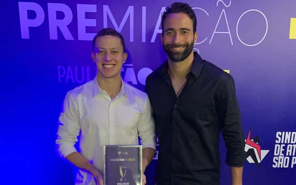 Destaque da Itapirense, Gabriel Chagas recebe prêmio dos melhores da Série A3 do Paulistão