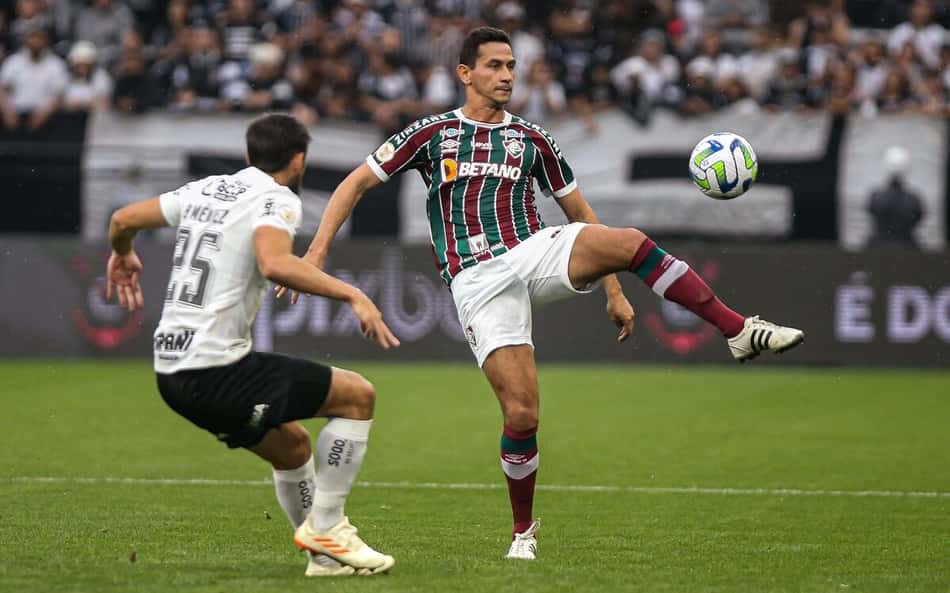 Ganso lamenta chances desperdiçadas pelo Fluminense em derrota para o Corinthians