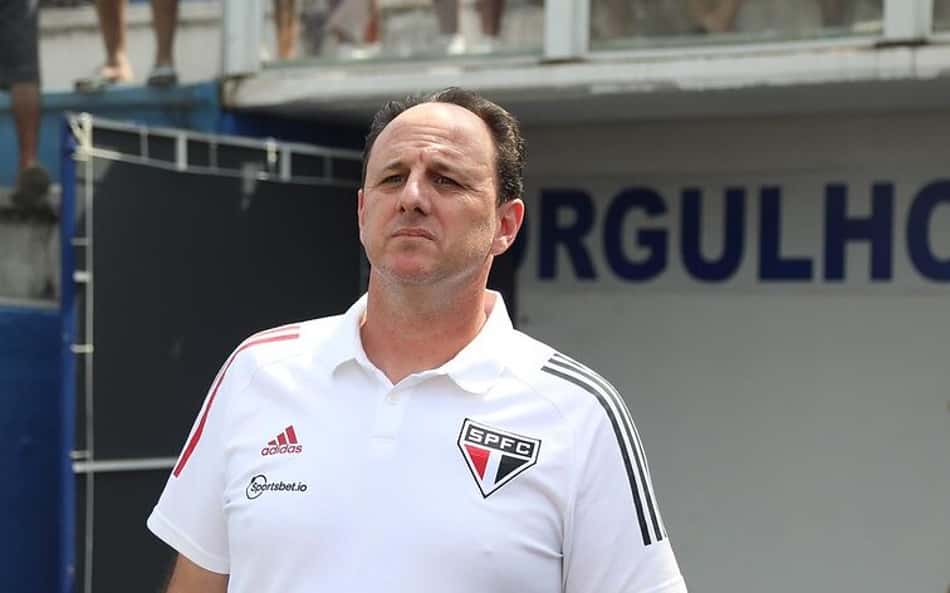 Ex-dirigente do São Paulo comenta relação de Rogério Ceni com jogadores: 'Enfrentamento pessoal é grande'