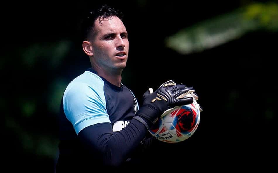 Gatito Fernández treina normalmente e vive expectativa por retorno ao Botafogo