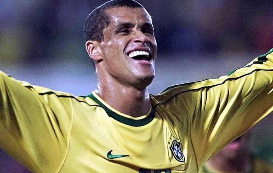 Rivaldo é cobrado por dívidas de IPTU pela Prefeitura de São Paulo