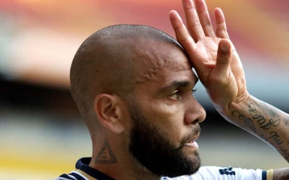 Caso Daniel Alves: defesa do jogador faz novo pedido à Justiça espanhola