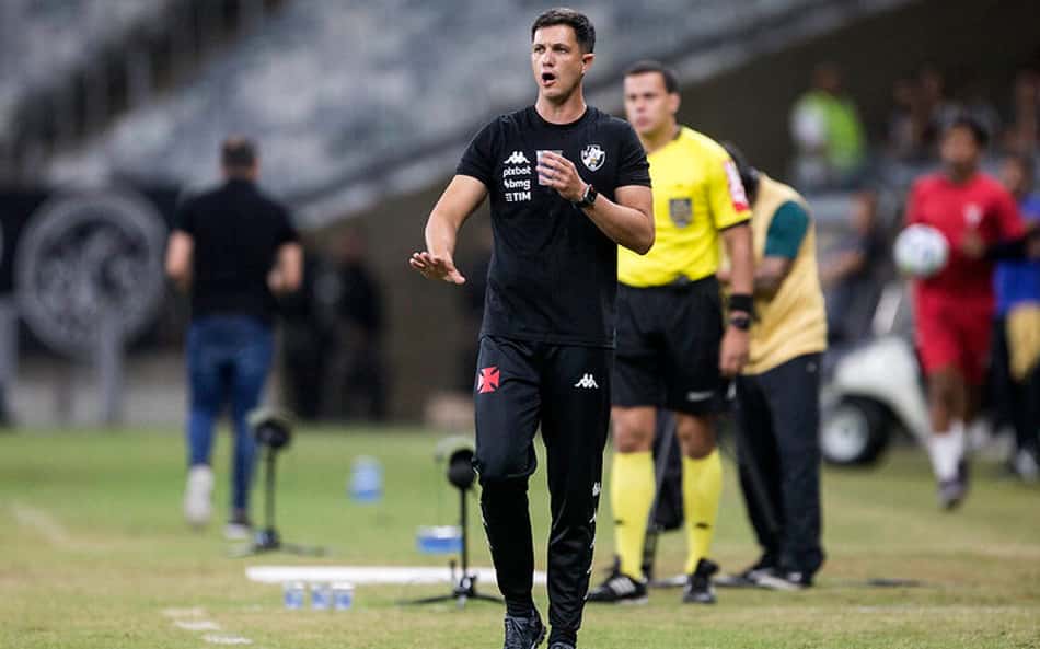 Com novidades, Vasco divulga lista de relacionados para a partida contra o São Paulo