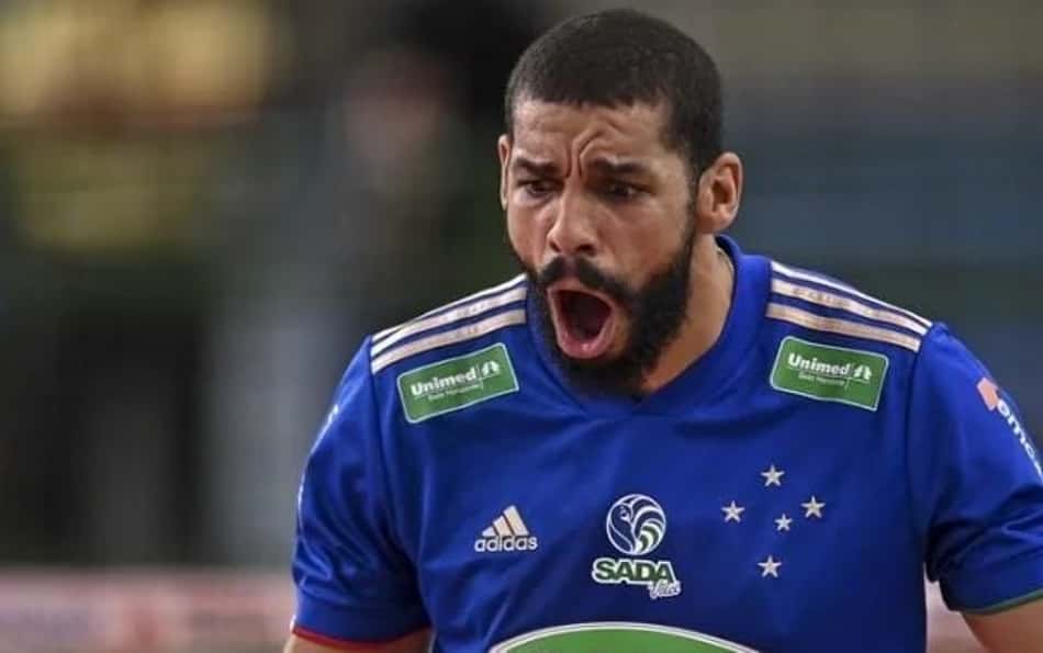 Sada Cruzeiro declara 'perplexidade' com punições atribuídas a Wallace pelo CECOB
