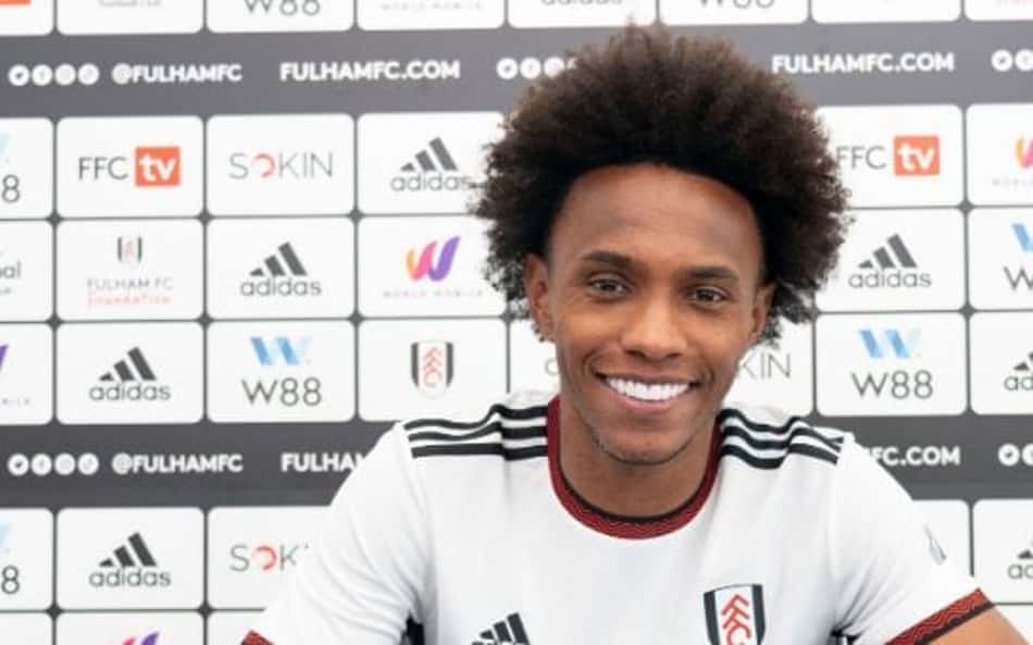 Willian está próximo de assinar novo contrato com clube da Premier League