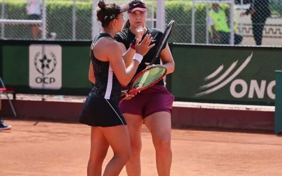 Ingrid Martins derruba dupla cabeça 1 e alcança, em Rabat, sua maior final