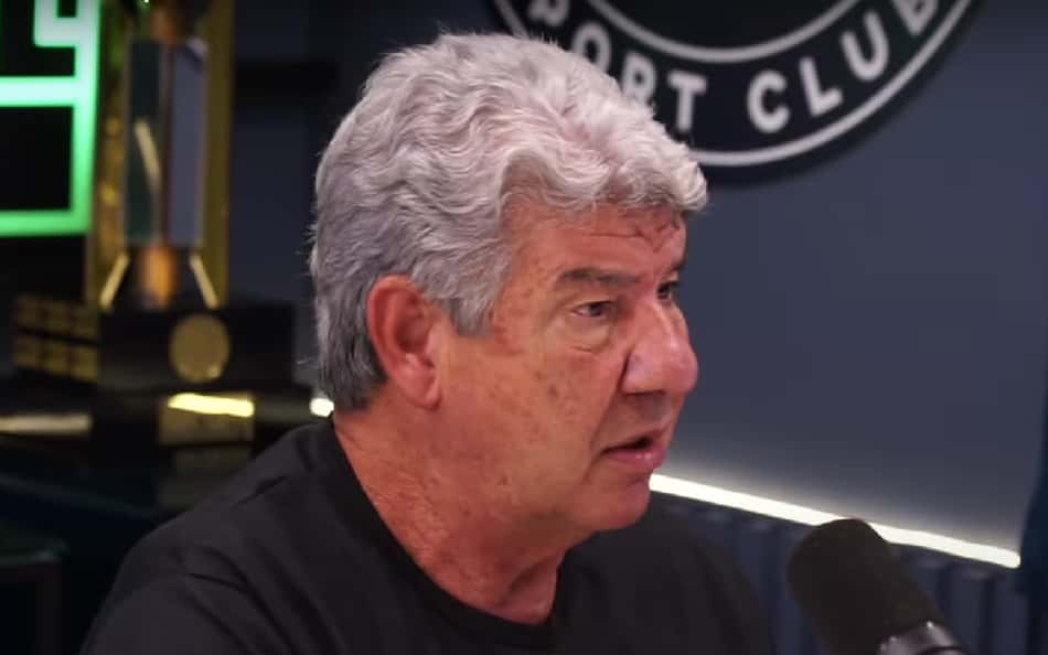 Joel Santana questiona escolhas de Barbieri, técnico do Vasco: 'Tá com a cabeça onde?'