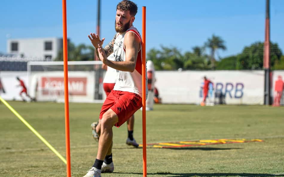 Flamengo tem novidades em único treino antes de jogo contra o Ñublense