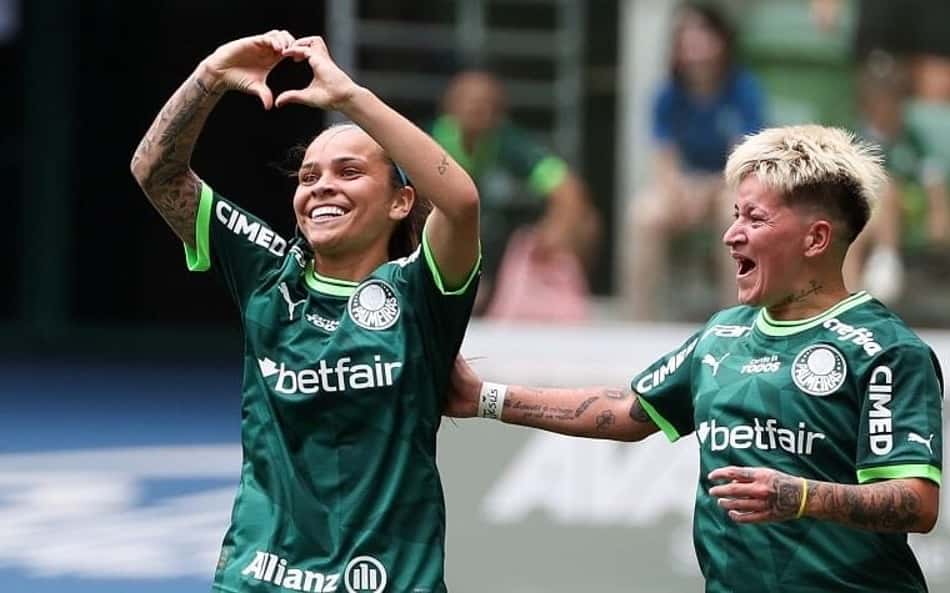 Letícia coloca Palmeiras como 'realização de um sonho' e comemora boa fase no clube