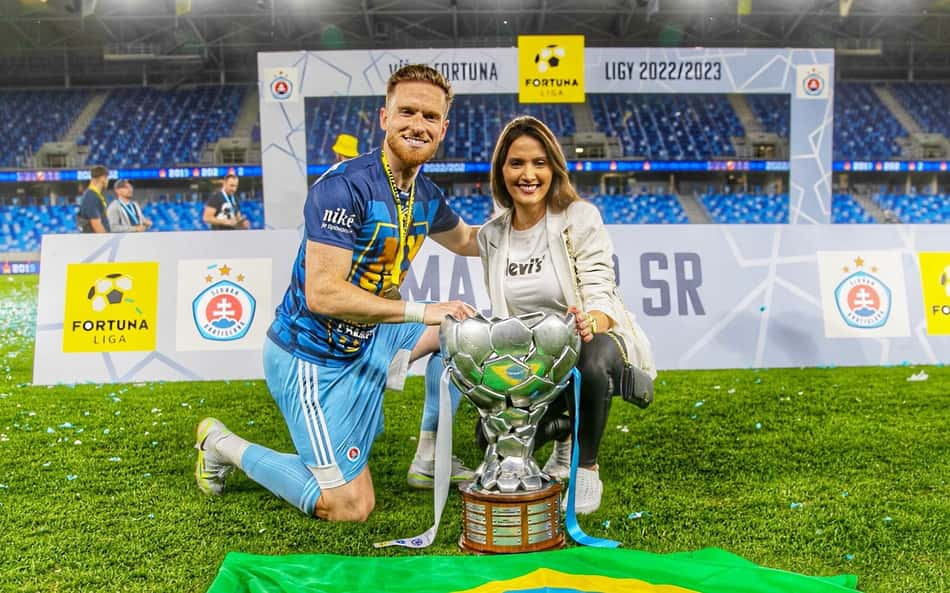 Melhor lateral do Campeonato Eslovaco, Lucas Lovat celebra tetra e gol de 'Puskas'