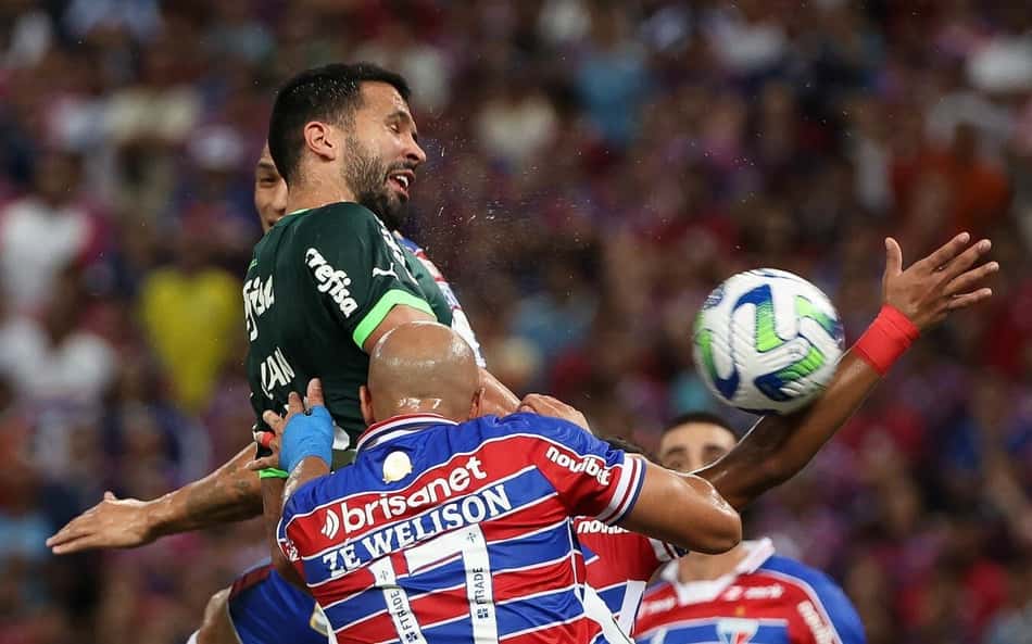 OLHAR DO PORCO: 'Moído', Palmeiras joga 'pro gasto' e se classifica na Copa do Brasil