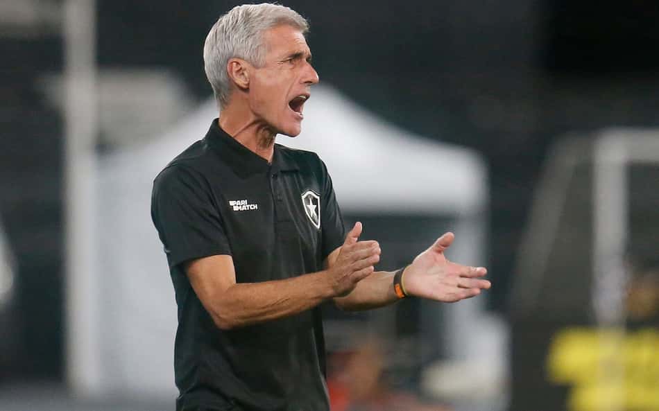 ANÁLISE: Botafogo se adapta e mostra que peças se ajustam ao que Luís Castro pede