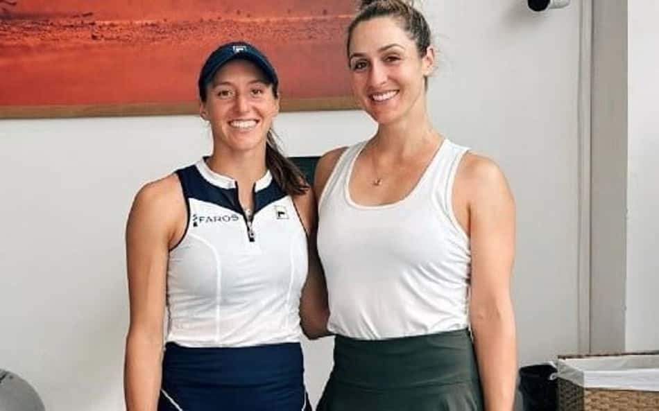 Luisa Stefani comemora 1ª vitória em Slam após retorno de lesão em Roland Garros