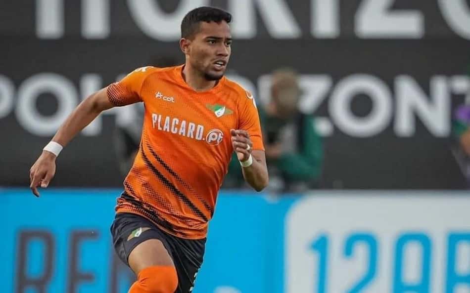 Campeão pelo Moreirense, Madson festeja primeiro título na Europa