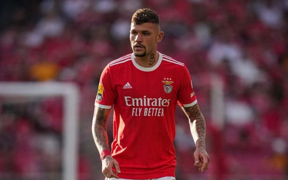 Único brasileiro titular na conquista, Morato celebra primeiro título com o Benfica
