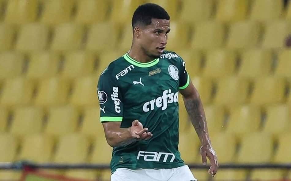 Murilo sente o ombro e precisa ser substituído durante o jogo do Palmeiras contra o Barcelona-EQU