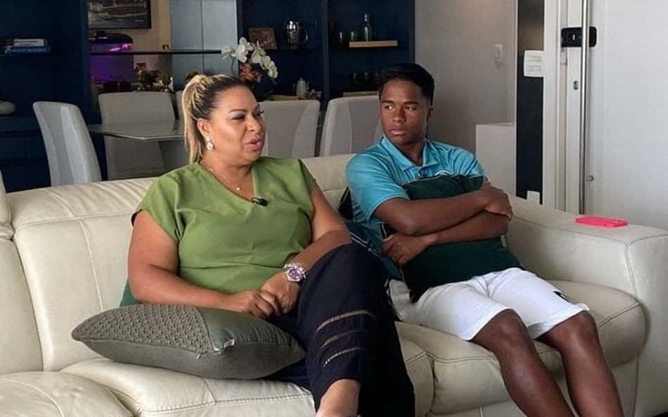 Mãe de Endrick se emociona ao lembrar das dificuldades vividas antes do filho se tornar destaque no Palmeiras