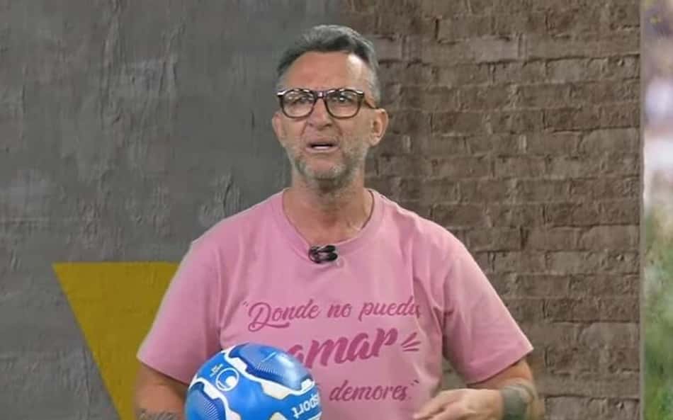 Neto dispara contra atleta do Corinthians: 'Que jogador é você, velho?'