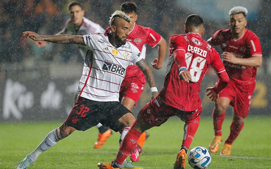 Vidal agradece carinho dos chilenos e lamenta empate do Flamengo: 'Queríamos os três pontos'