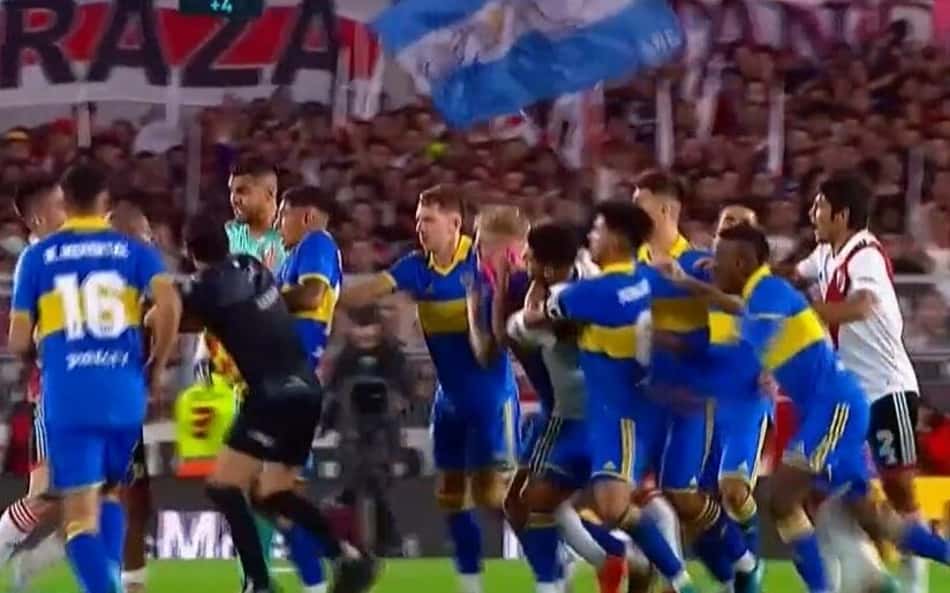 penas-por-briga-generalizada-em-river-x-boca-sao-oficializadas-Futebol-Latino-aspect-ratio-512-320