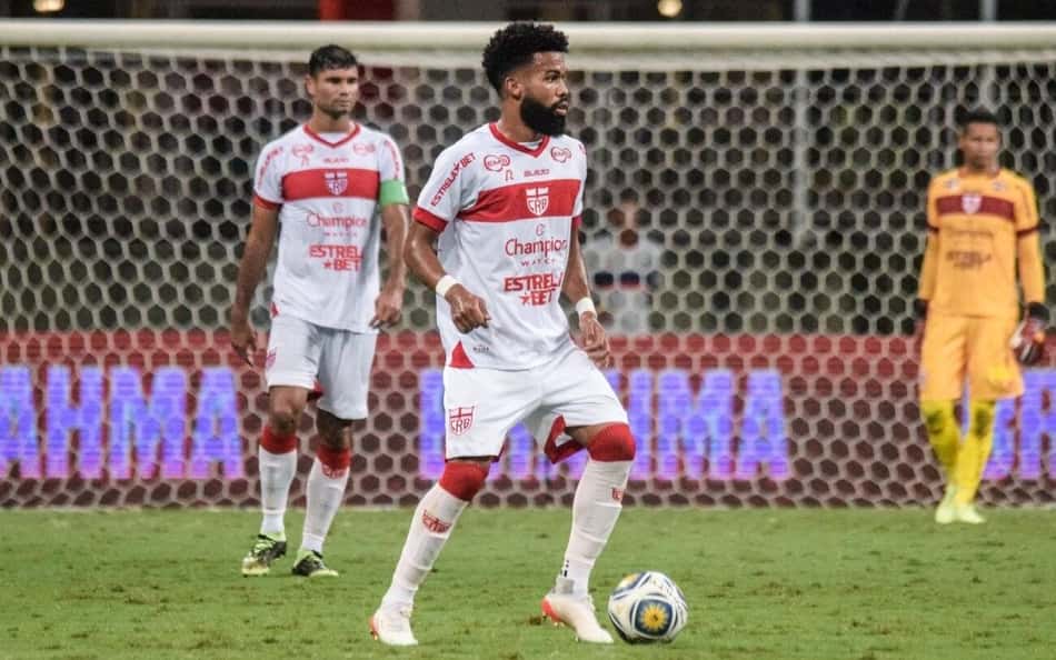 Destaque no CRB, Falcão lidera estatística de desarmes no Brasileirão da Série B